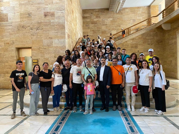 Nevşehir H.Lütfi Pamukçu Ortaokulu Öğrencileri TBMM Ziyareti