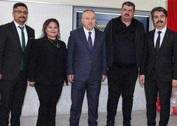 Nevşehir Valimiz Sn. Ali Fidan, Genç Nevşehirliler Derneği’nin 6. Kütüphane Açılışına Katıldı 
