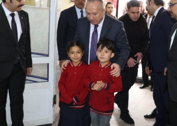 Nevşehir Valimiz Sn. Ali Fidan, Genç Nevşehirliler Derneği’nin 6. Kütüphane Açılışına Katıldı 