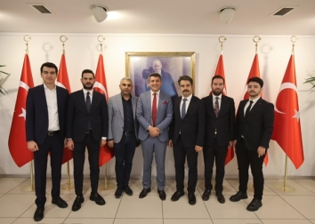 Dışişleri Bakanlığı Destek Hizmetleri Genel Müdürlüğü’nde görev yapmakta olan kıymetli hemşehrimiz, Daire Başkanı Sayın Ülkü Kayaharman’ı makamında ziyaret ettik.