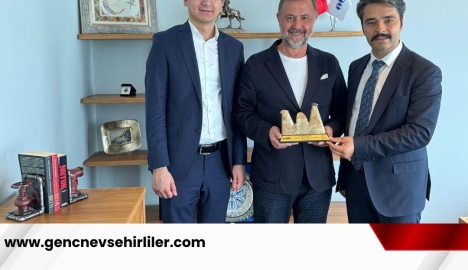 FAF Vana Yönetim Kurulu Başkanı Sayın Ali Serdaroğlu’nu, yönetim kurulu başkanlığını tebrik etme vesilesiyle ziyaret ettik.